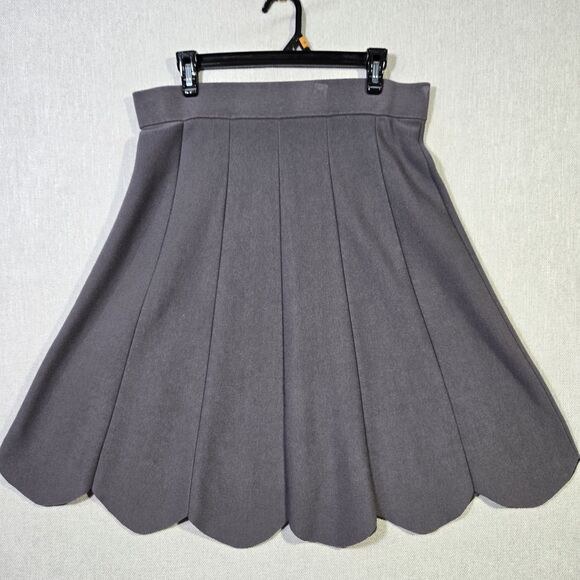 olivia & grace Dresses & Skirts - Olivia & Grace Skirt Knit Scallop Hem Knee Length Grey Large